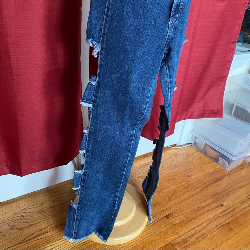❌❌SOLD DO NOT BUY Shredded Vintage Punk Jeans❌❌ - Picture 3 of 8